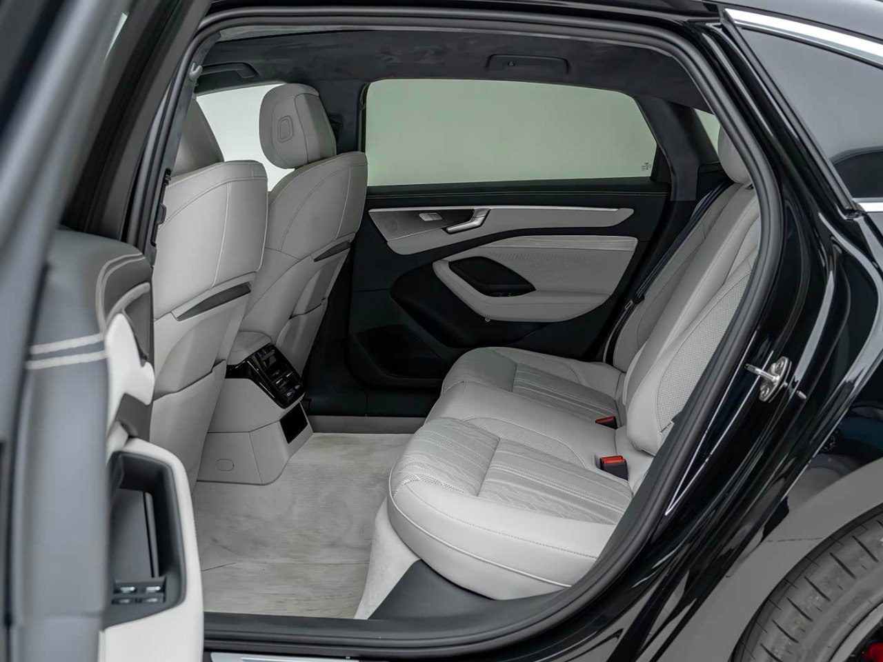 2026 Audi A6L rear executive seats