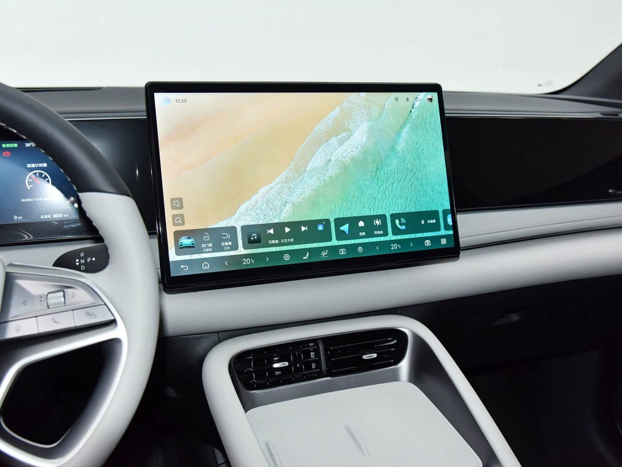 BYD Sea Lion 06 EV center 15.6 inch DiLink screen