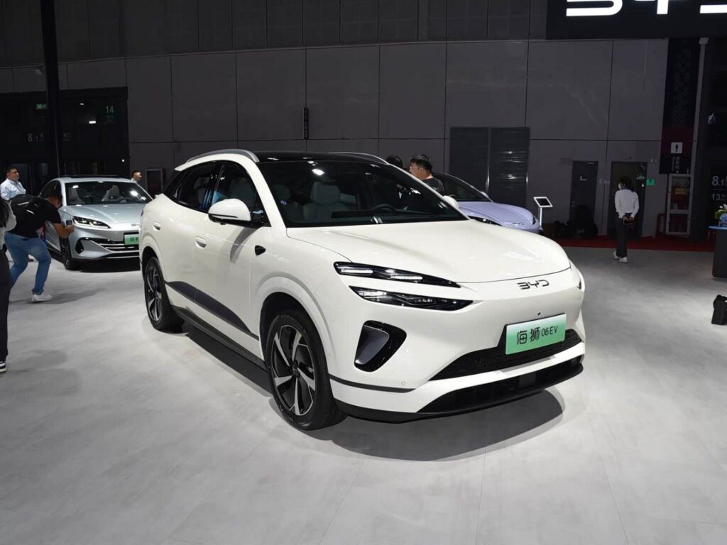 byd-seagull06-front-show-white