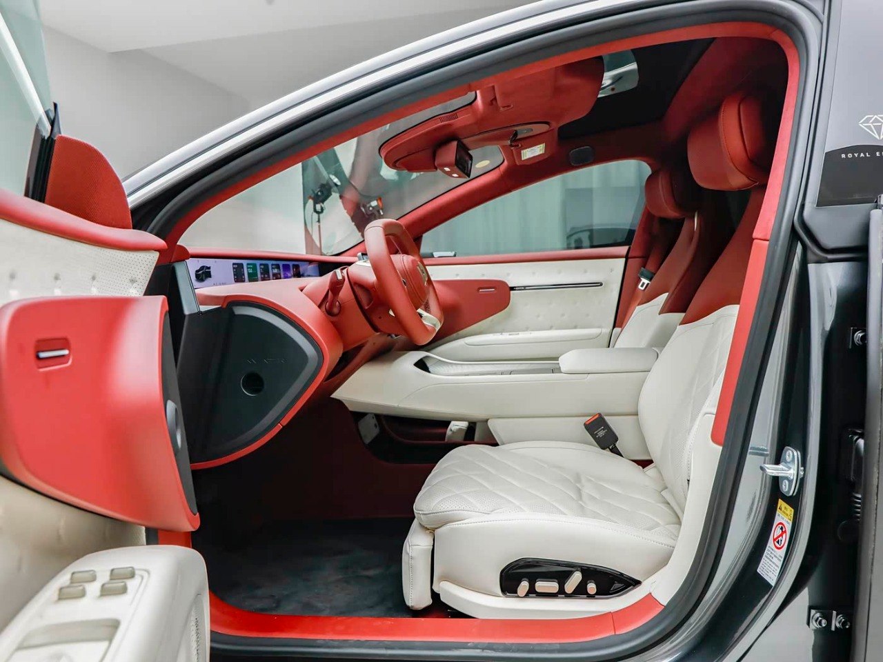 Avatr 12 Royal Edition red white interior door open