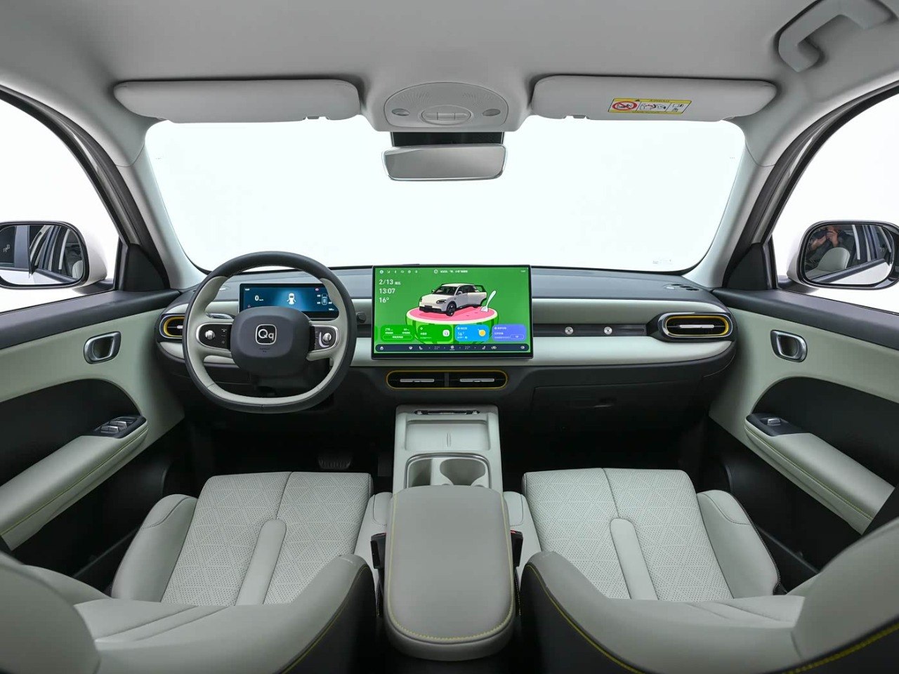 Chery QQ3 interior dashboard 15.6 inch screen