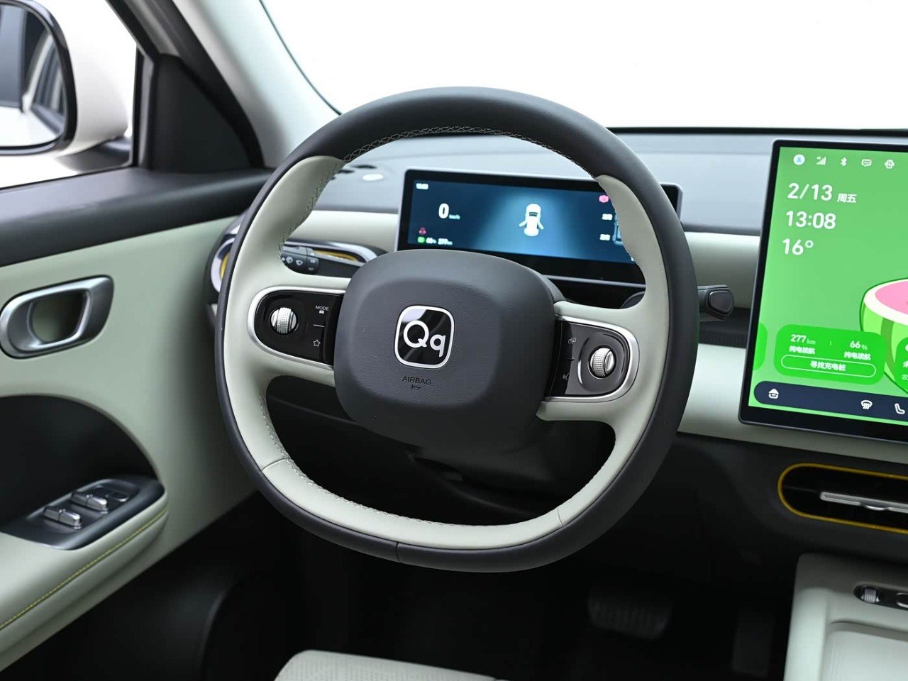 Chery QQ3 steering wheel detail