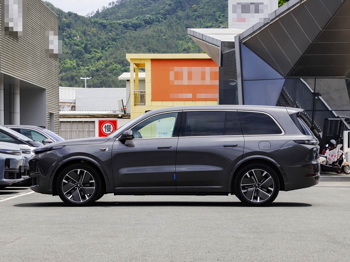 Key Features & Specs