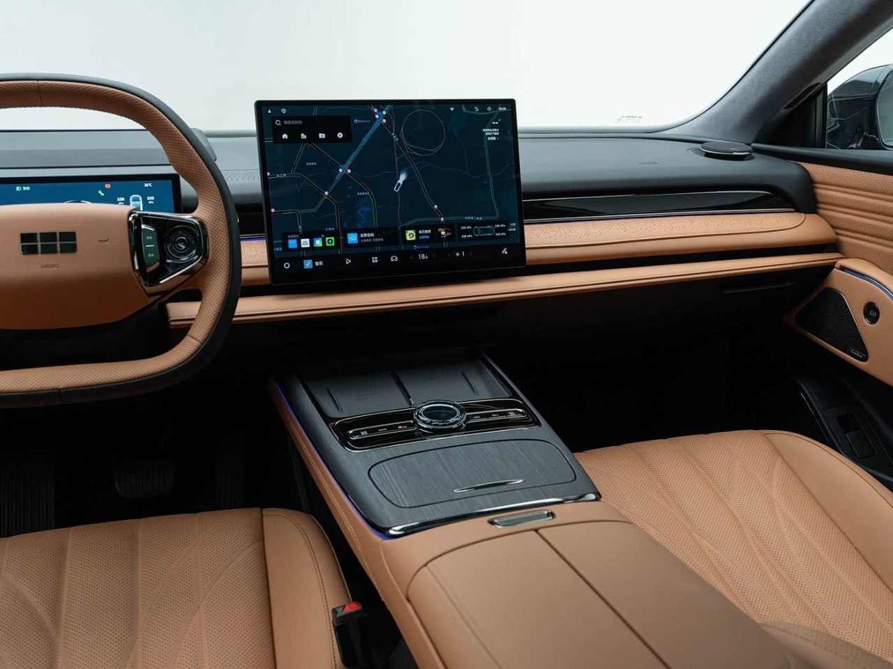 Geely Galaxy Staray 8 dashboard console tan leather