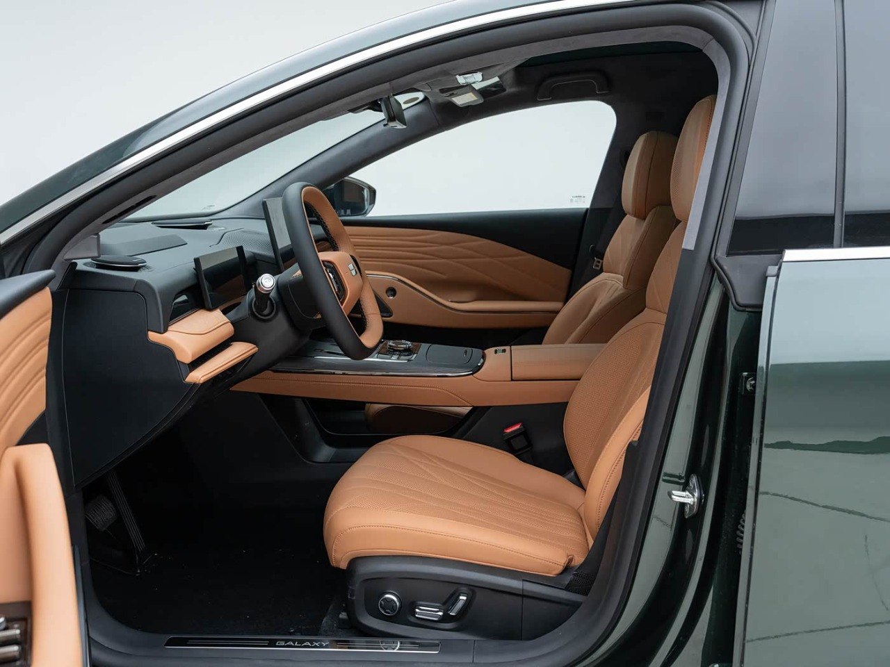 Geely Galaxy Staray 8 driver door open tan interior