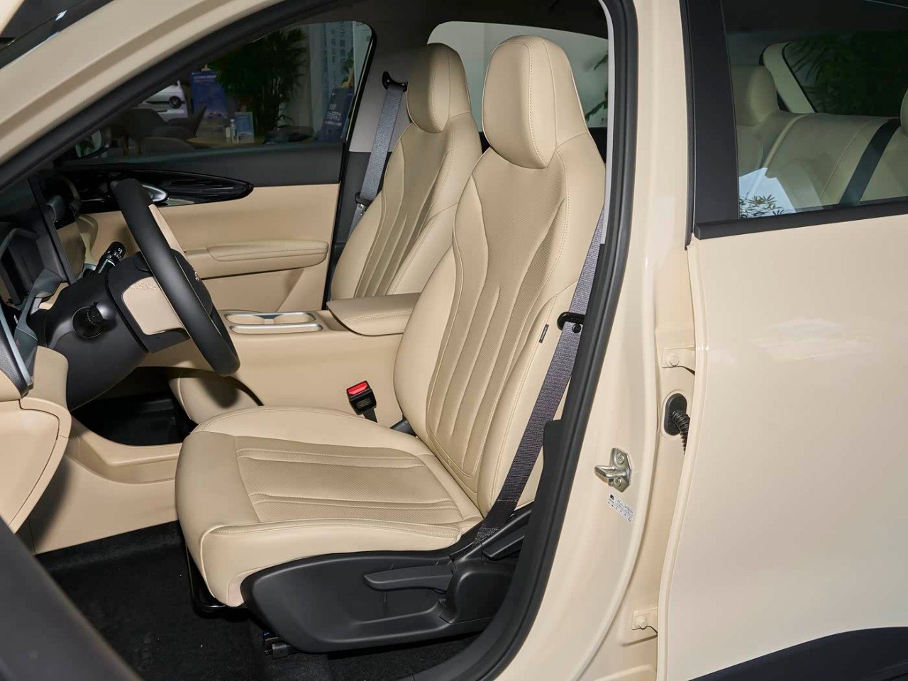 Geely Xingyuan front fascia close up