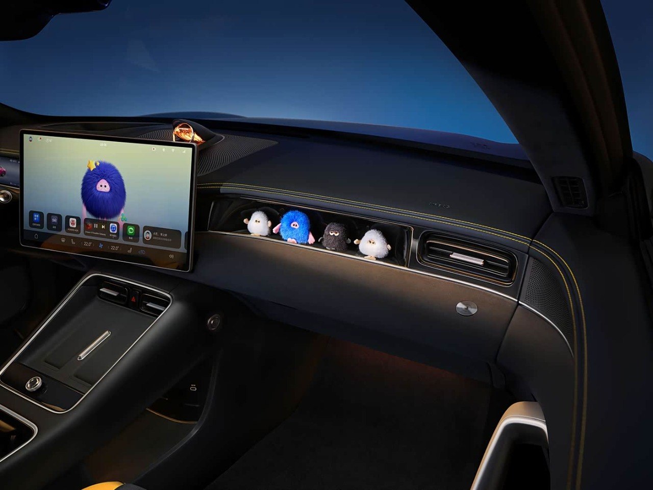 Seres Shangjie Z7 interior dashboard passenger pet window