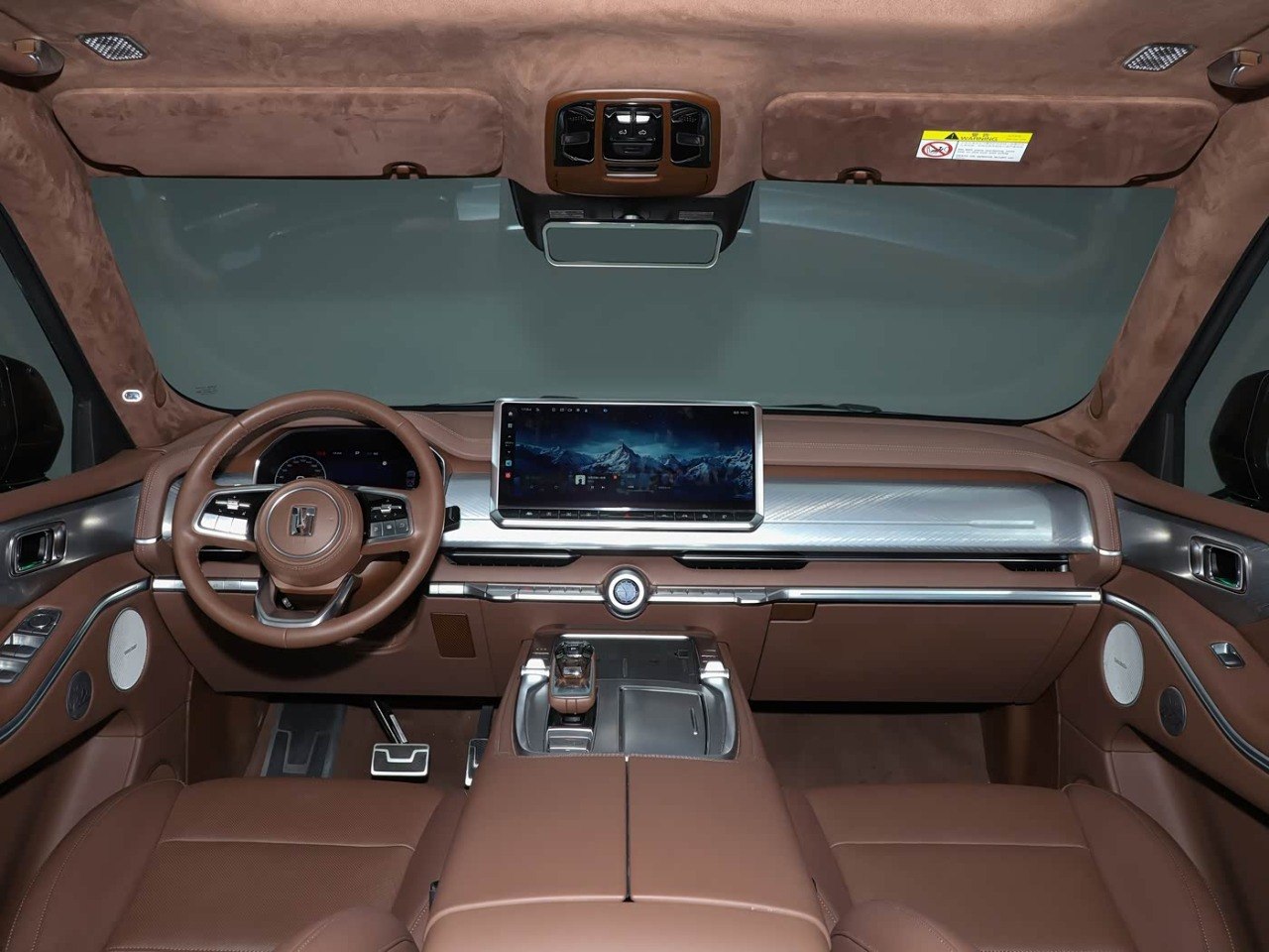 Tank 700 Hi4-Z full interior view dual tone