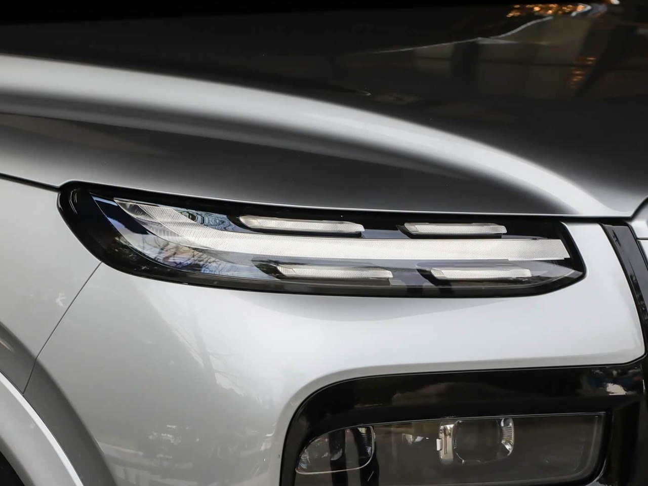 Voyah Taishan X8 LED headlight detail