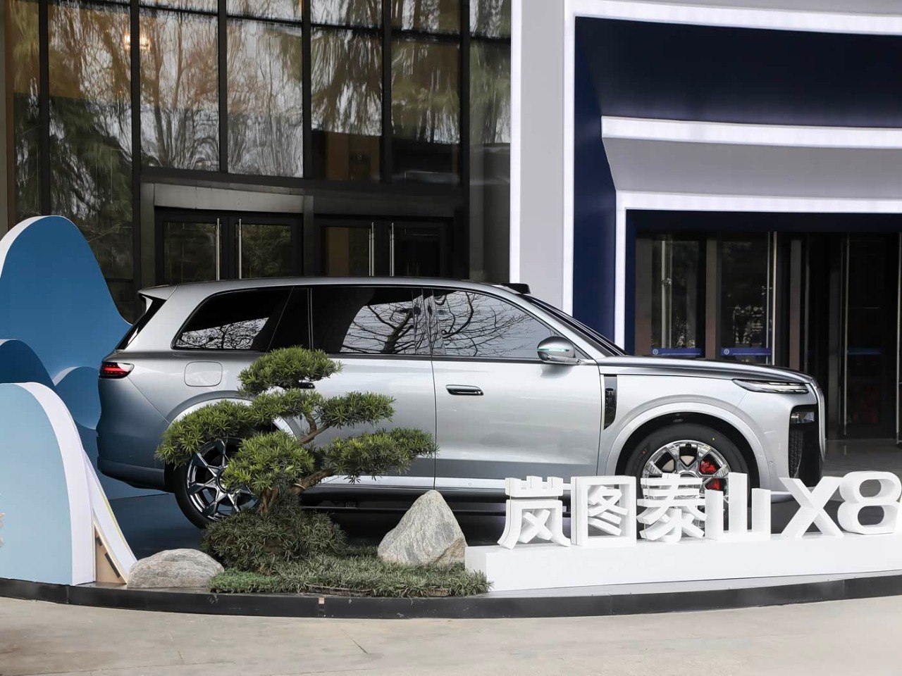 Xiaomi SU7 Ultra carbon fiber adjustable spoiler