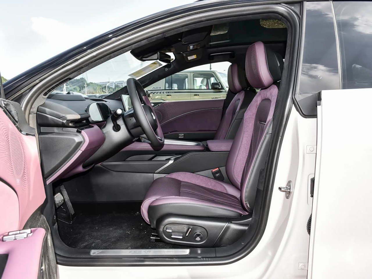 Zeekr 007 GT front seat entry purple door open