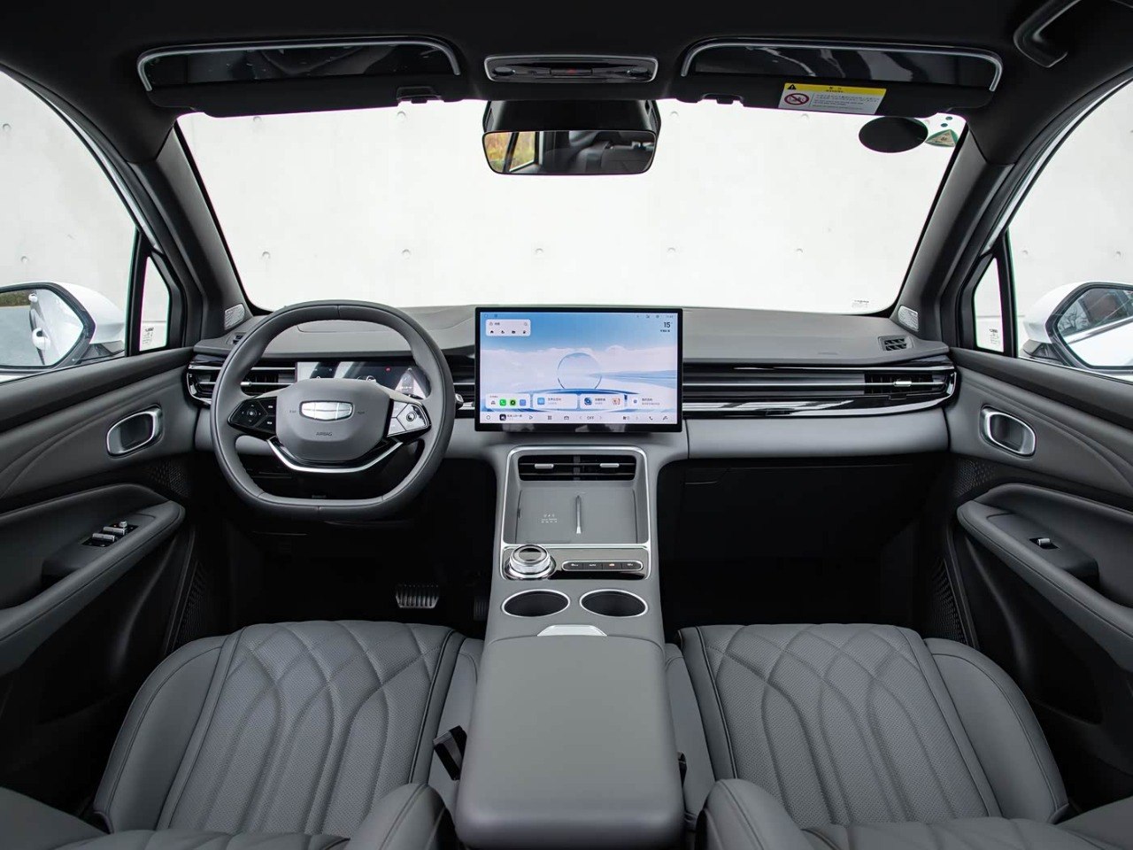 Geely Boyue REV front seat door open view