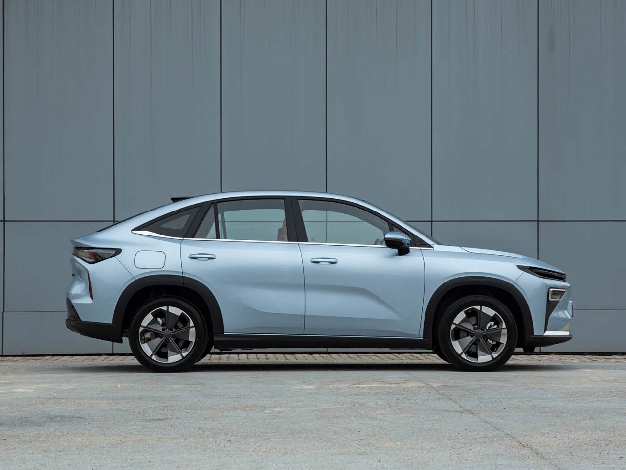 Geely Boyue REV rear seat door open view