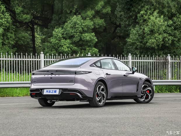 Exeed ES exterior image