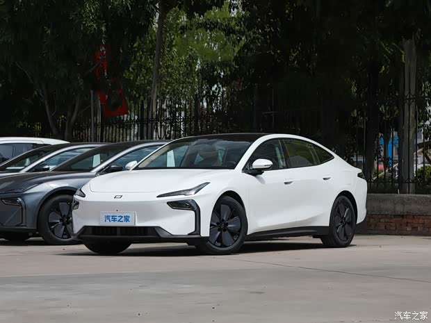 FAW Yueyi 08 sedan