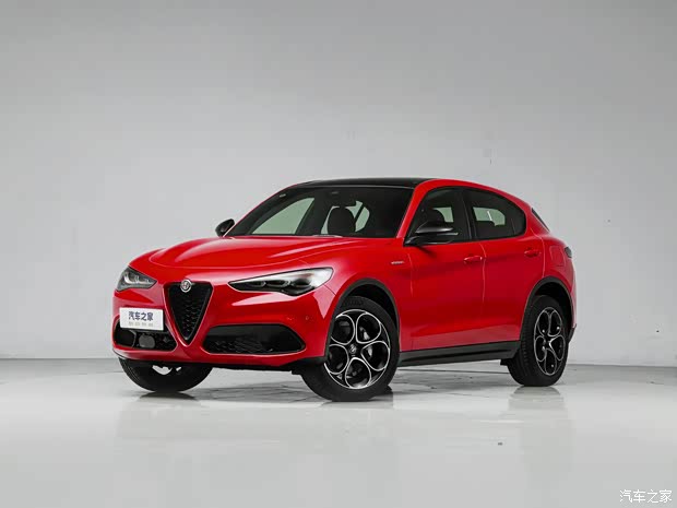 Alfa Romeo crossover coupe SUV profile