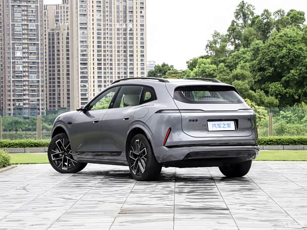 Avatr 07L exterior and technology details