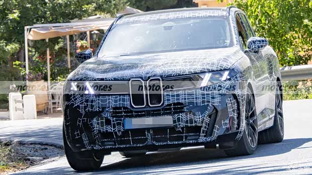 BMW X5 M60 spy photo