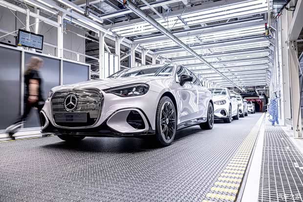 Mercedes electric C-Class exterior details